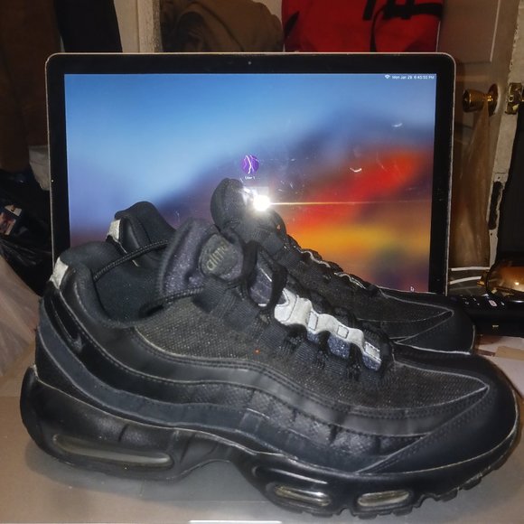 AIR MAX - Picture 1 of 11
